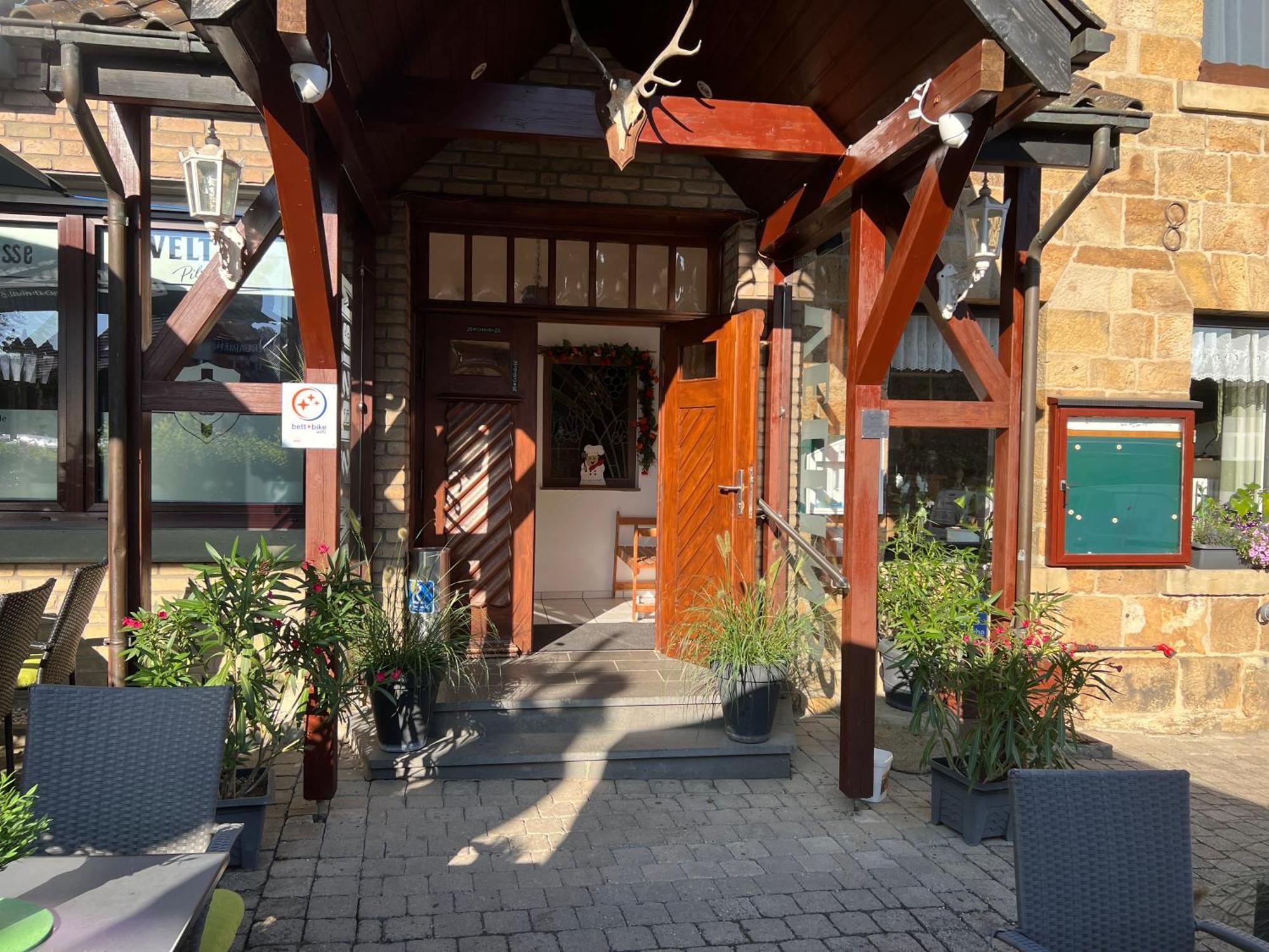 Landgasthaus Jaegerhof Bueren  Exterior foto